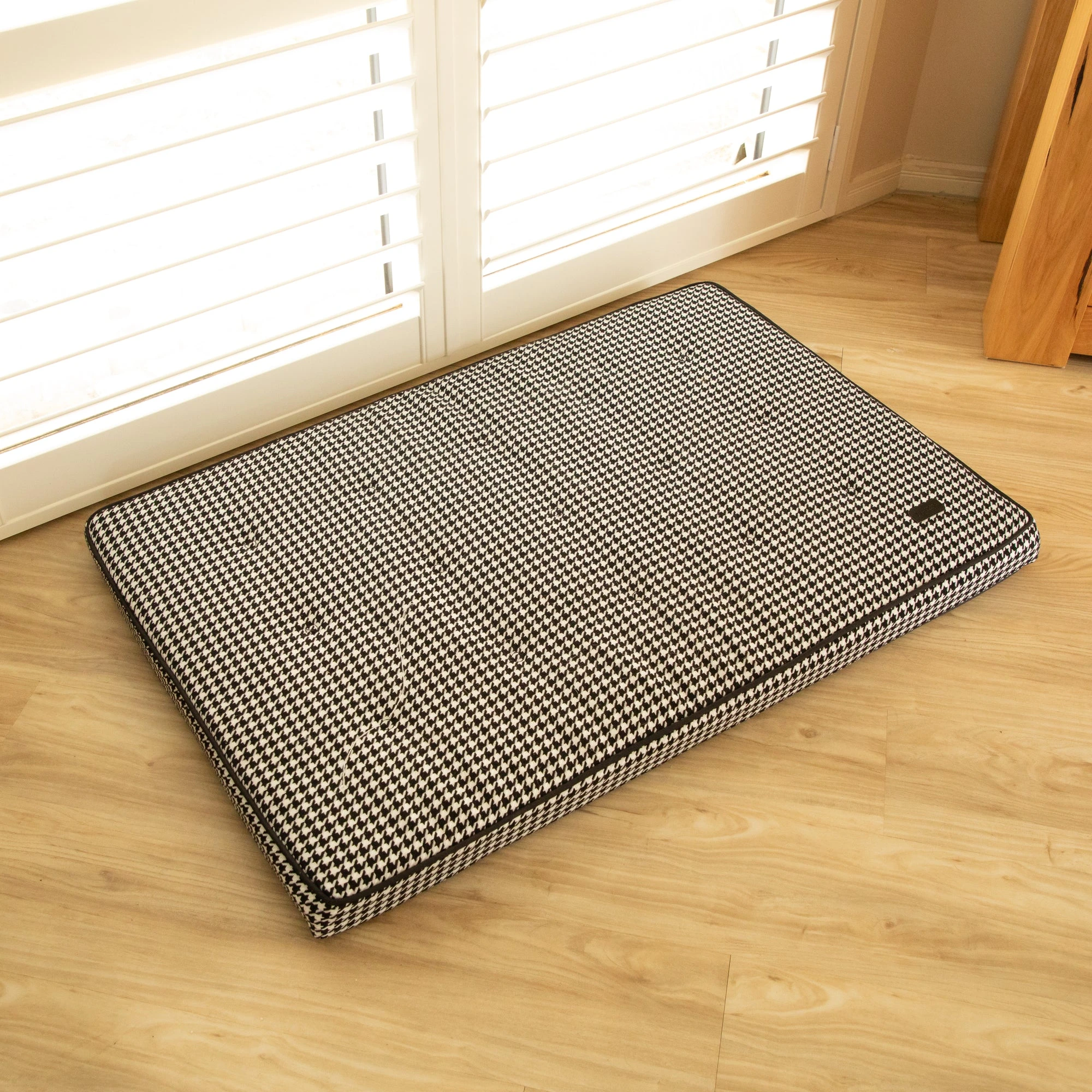 042A6648_2000x Luxury Dog Crate Mattress, Houndstooth