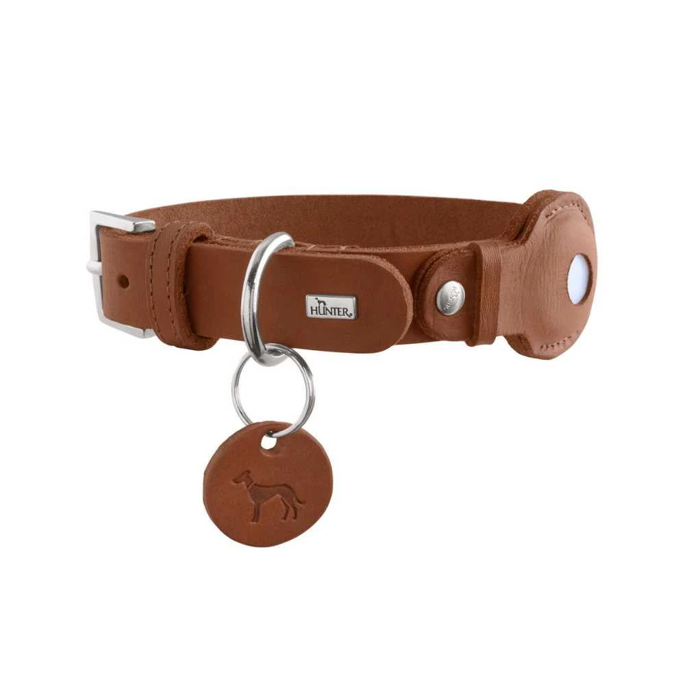 15_49590bd7-b297-4741-832f-ac71f98e0cb9_2000x Hunter Leather Dog Collar with Apple Airtag Holder, Cognac