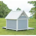 Mini Hamptons Lockable Wooden Dog House With Deck